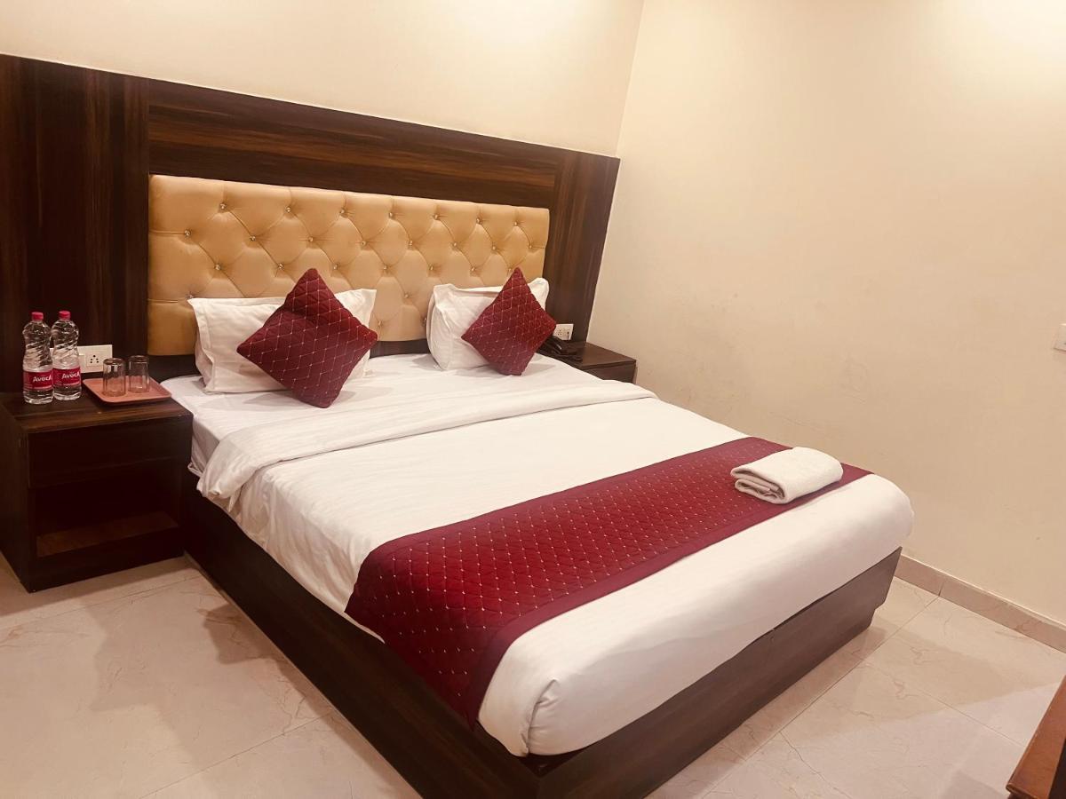 Hotel Ivy Plaza Luxury New Delhi Ngoại thất bức ảnh