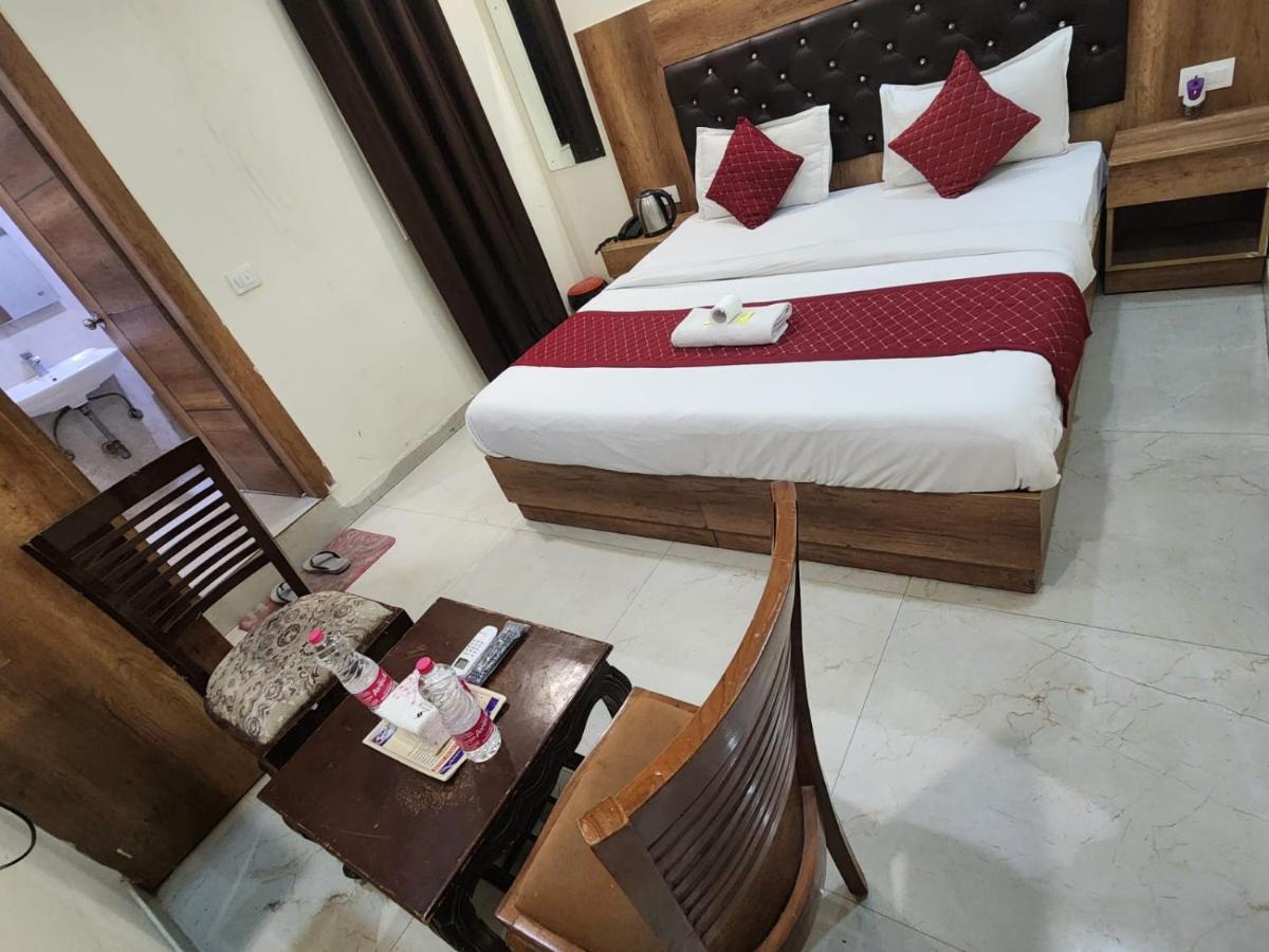 Hotel Ivy Plaza Luxury New Delhi Ngoại thất bức ảnh